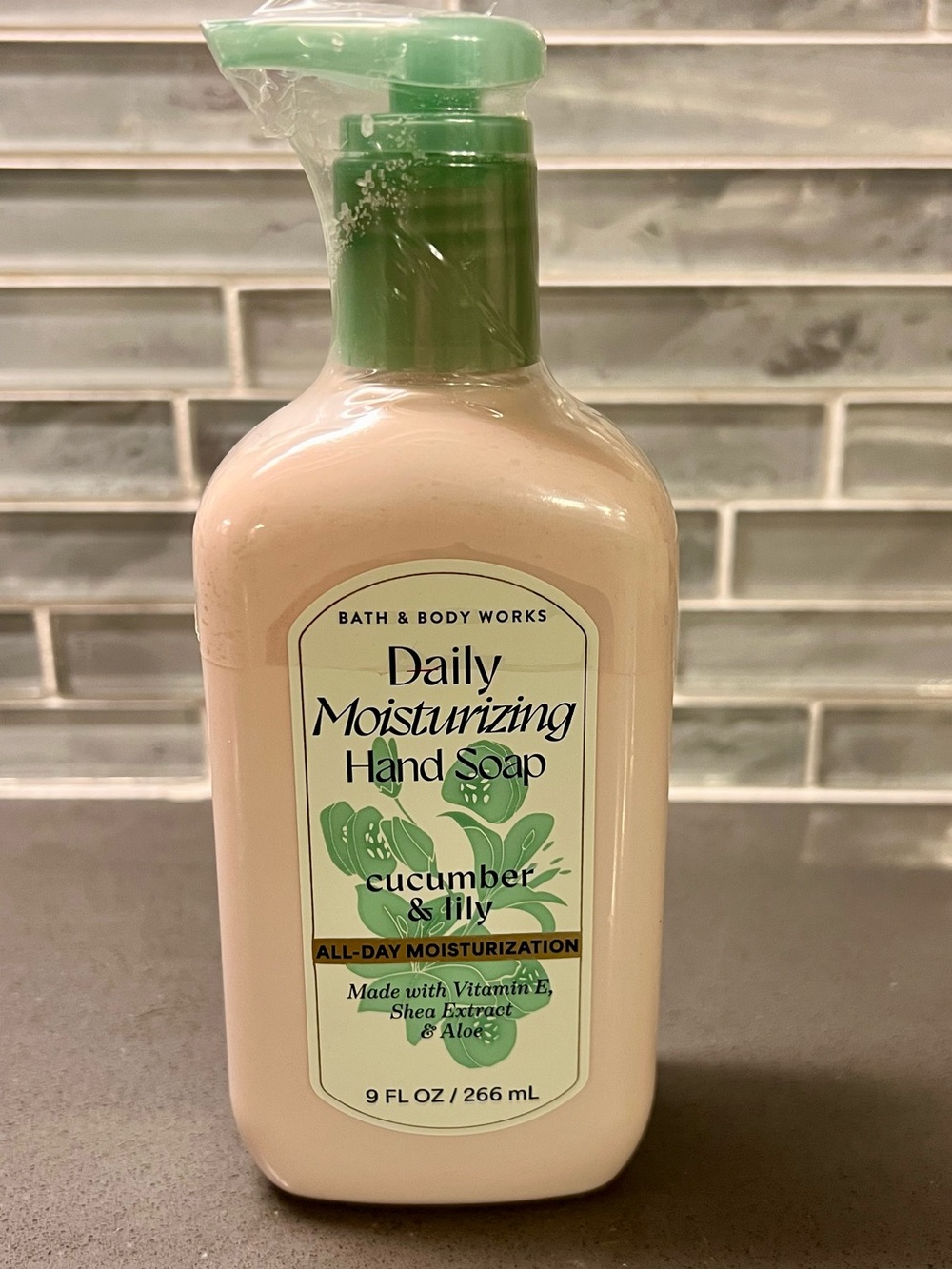 Bath & Body Works Cucumber & Lily Daily Moisturizing Hand Soap